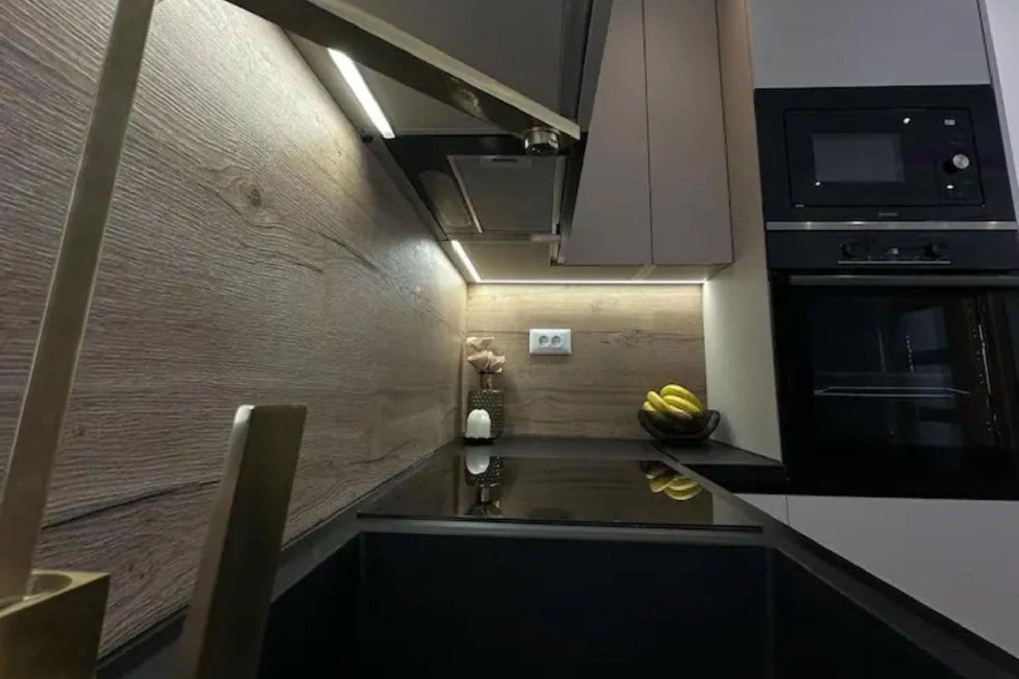 Apartment Ivan With Pool Zagvozd Exteriör bild